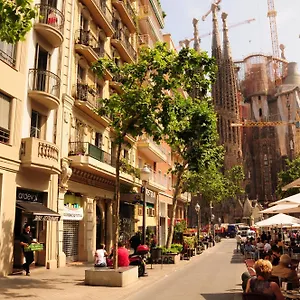 gaudi-sagrada-familia.catalonia-hotels.com/