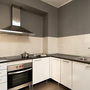 apartamentos-gran-via-bassols.catalonia-hotels.com/