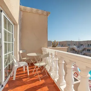 Lightbooking A29 Arenas Apartment